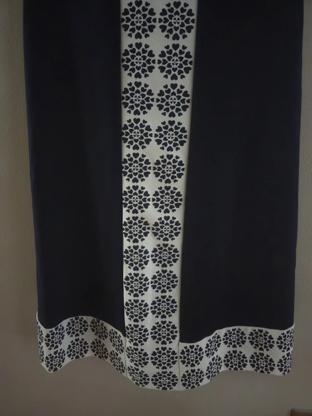 BODEN Frederica Ponte Midi Dress Navy Blue Heart Floral Cap Sleeve - Picture 4 of 10